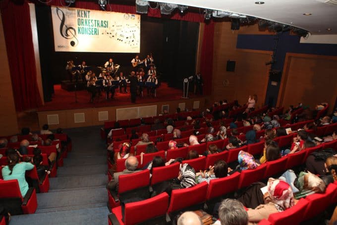 Kent Orkestrası yeni repertuarını paylaştı
