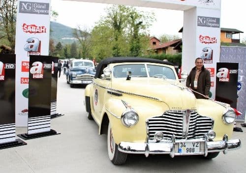 Sapanca'da klasik otomobil rallisi
