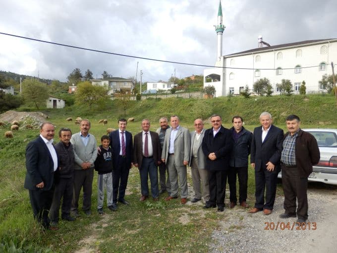 Geyveli ve Pamukovalı köylüler yollardan şikayetçi
