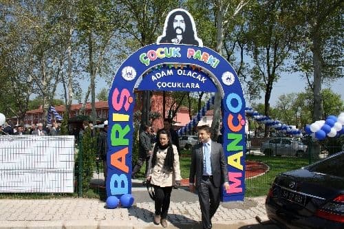 Adapazarı'nda Barış Manço Çocuk Parkı açıldı