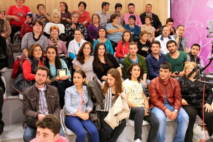 SAÜ'lü öğrenciler Esra Erol'un programında