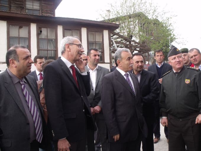 Vali Büyük Taraklı'da konak alıyor