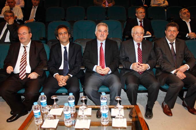 SAÜ "Kriz ve Kritik Konferansları"