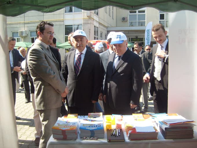 Uzman Kariyer ve American Academy Kariyer Fuarı'ndaydı 
