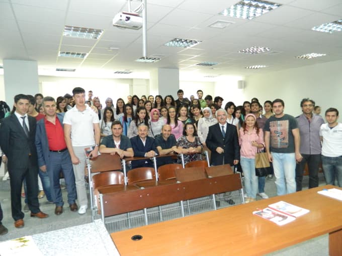 SAÜ'de evlilik öncesi eğitimi verildi