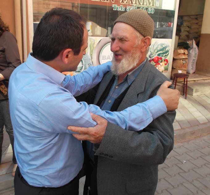Keleş: "Halk Akil İnsanlar Heyeti'ni kabul etmiyor"