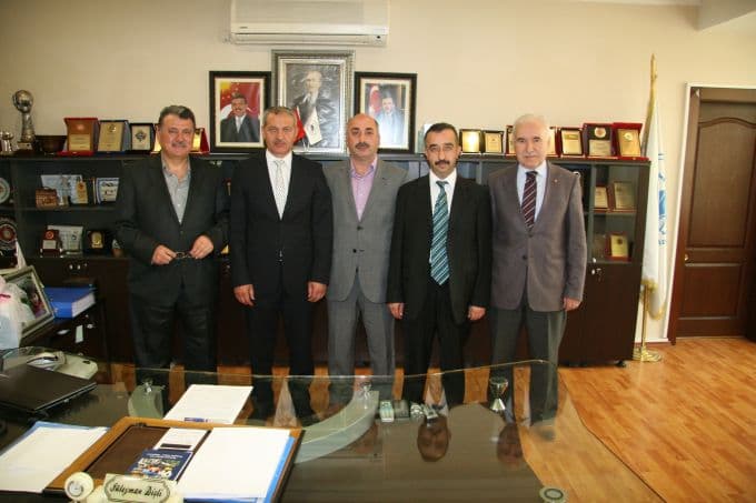 Komşu ilin ilçe başkanları Adapazarı'nda