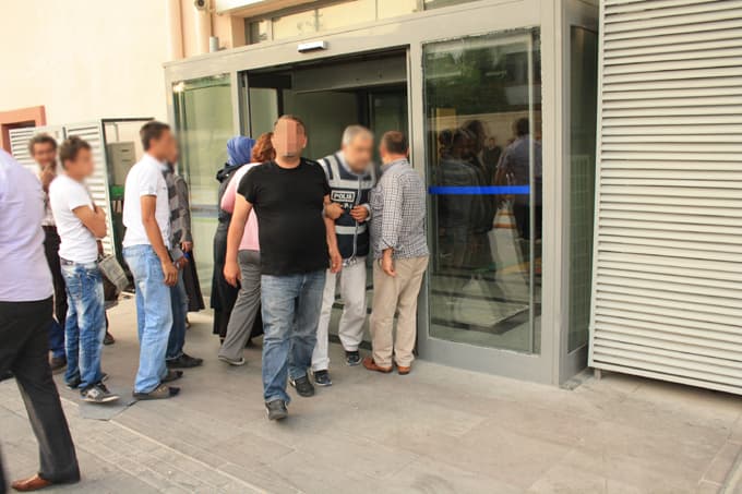 Sakarya polisinden büyük operasyon 47 kişi gözaltında!