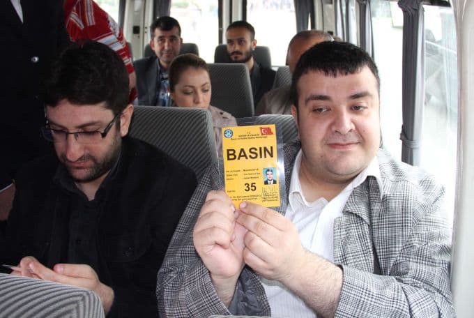 Akîl İnsanlar toplantısına akredite uygulaması