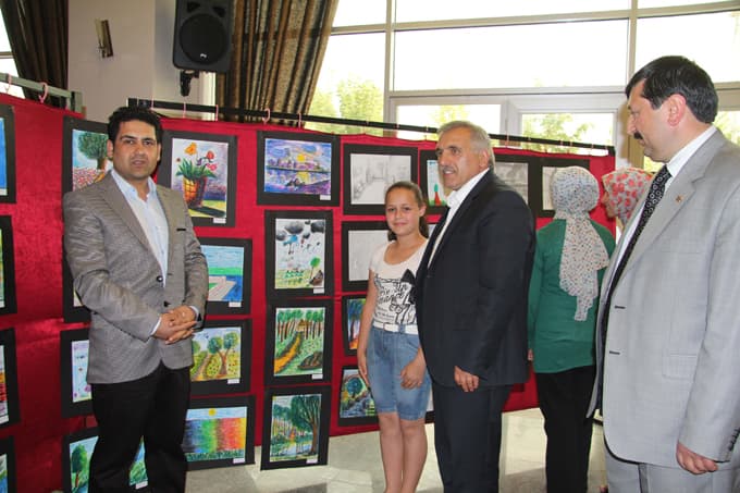 HESMEK ilk resim sergisini açtı