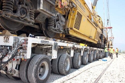 48 metrelik demiryolu taşıtı karayoluyla taşınacak