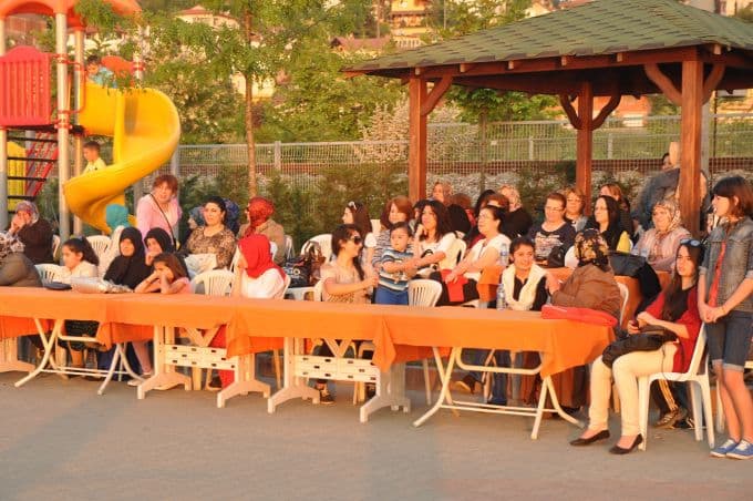 AK Partili kadınlar Hıdrellez etkinliği düzenledi