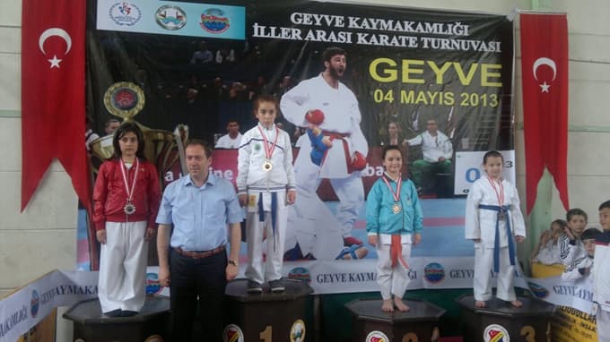 Hendek Belediyesi müsabakalara damgasını vurdu