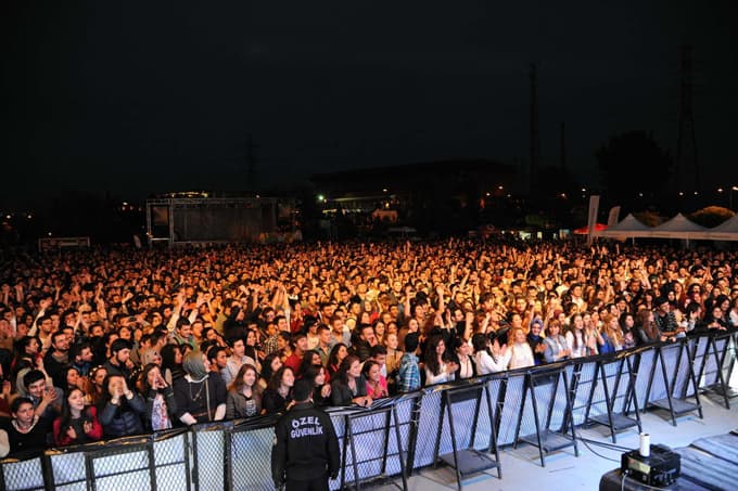 "Gece Yolcuları" SAÜ'yü coşturdu