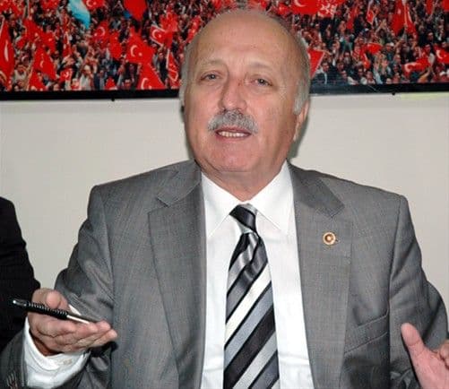 Münir Kutluata, "Analar ağlamasın dendi ama..."