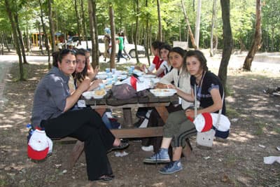 275 Öğrenci Hendek'te