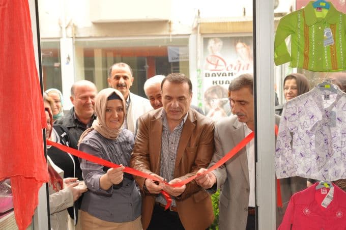 Sapanca'da engelliler için kermes açtılar