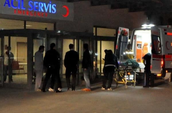 Hastanede sinir krizi geçiren hasta olay çıkardı