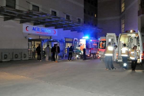Hastanede sinir krizi geçiren hasta olay çıkardı