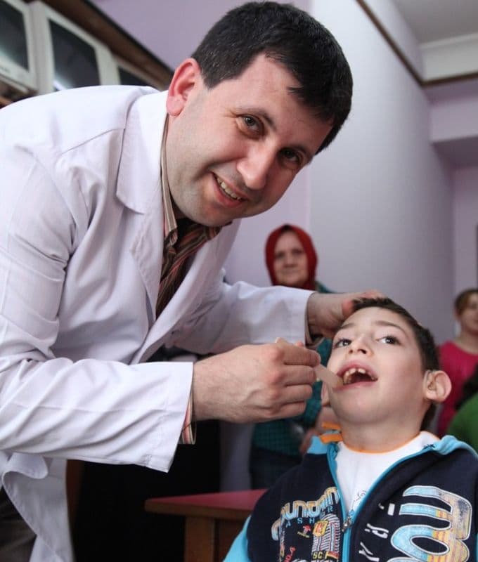 30 engelli öğrenci diş taramasından geçti