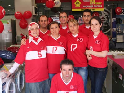 Esnaftan Milli Takıma Destek