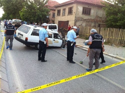 Alkollü sürücü polis memurunu ağır yaraladı