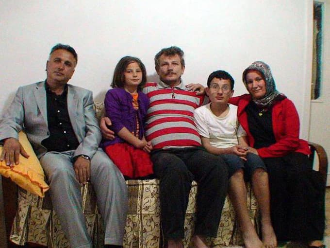 İşitme engelli çocukları için okul istiyorlar