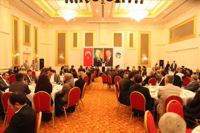 Bakan Eroğlu Sakarya'da STK temsilcileriyle buluştu