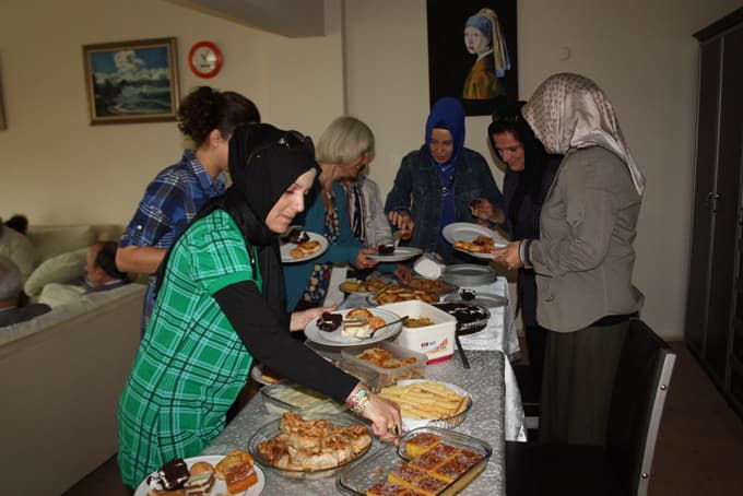 Erenler Kadın Kolları Şehit Ailelerini ağırladı