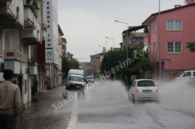 Yağmur yağdı, böyle oldu