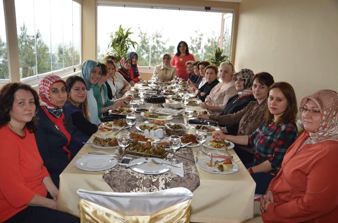 Protokol eşleri anneler günü etkinliğinde buluştu