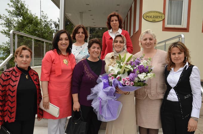 Protokol eşleri anneler günü etkinliğinde buluştu