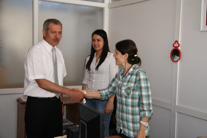 Başkan Dişli, personelin kandilini çikolatayla kutladı