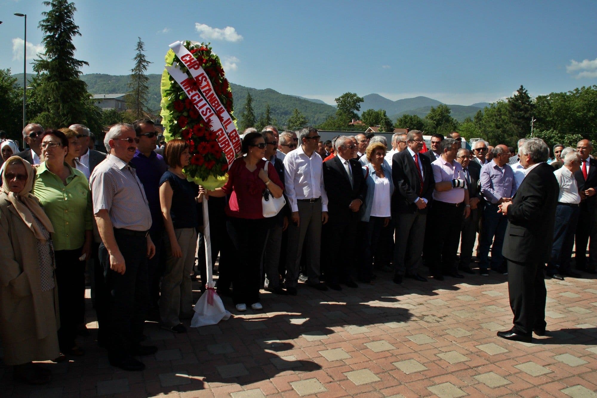 CHP İstanbul il meclisi 19 Mayıs'ı Sapanca'da kutladı