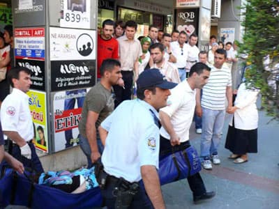 Hamile Kadının Altın ve Mücevherlerini Çaldılar