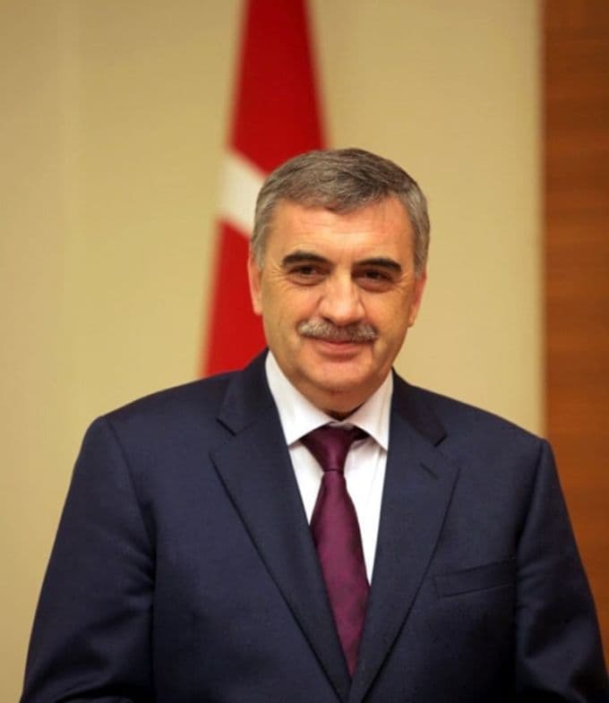 5'incisi düzenlenen törende Başkan Toçoğlu'na ödül