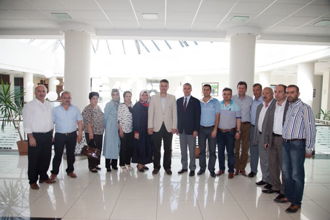 AK Parti teşkilatı SATSO'nun yeni kurulunu tebrik etti