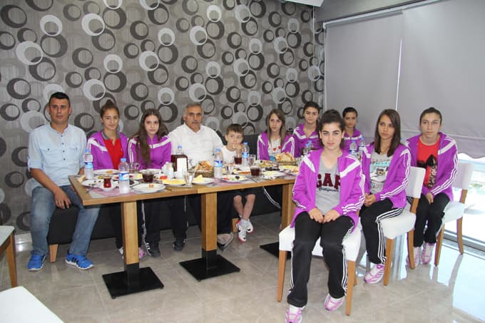 Hendek'in gururları Sırbistan'a gidiyor