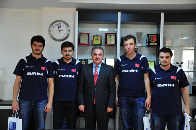 Evrim 2 arabası Avrupa'da 7. oldu
