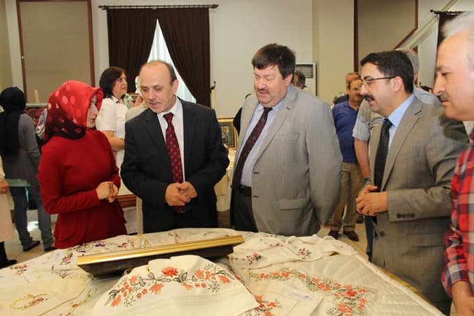 HEM'in kursiyerleri 1 yıllık hünerlerini sergilediler