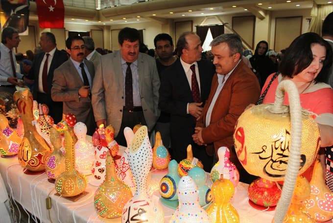 HEM'in kursiyerleri 1 yıllık hünerlerini sergilediler