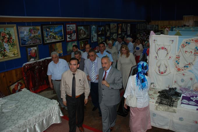 Sapanca'da yıl sonu sergisi açıldı
