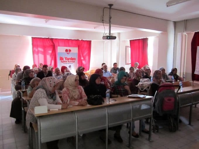 Büyükşehir'den ilk yardım eğitimi