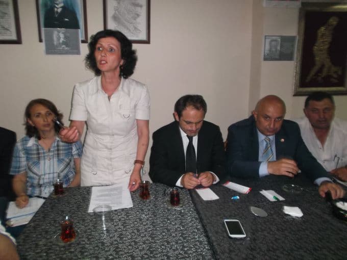 Engin Özkoç Karasu'da Başbakan Erdoğan'ı eleştirdi