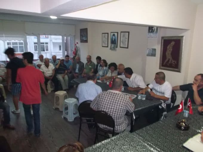 Engin Özkoç Karasu'da Başbakan Erdoğan'ı eleştirdi