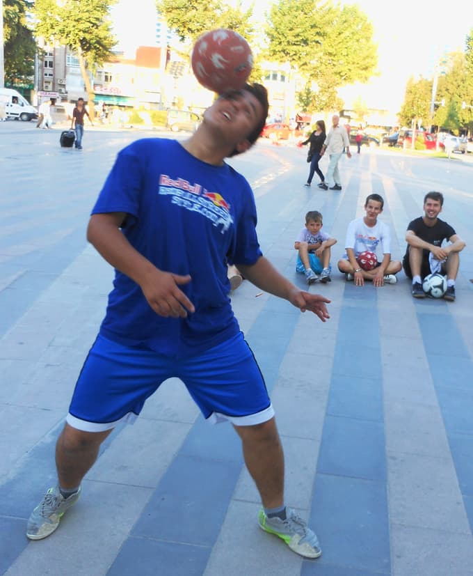 Sakaryalı top cambazları Yetenek Sizsiniz'de