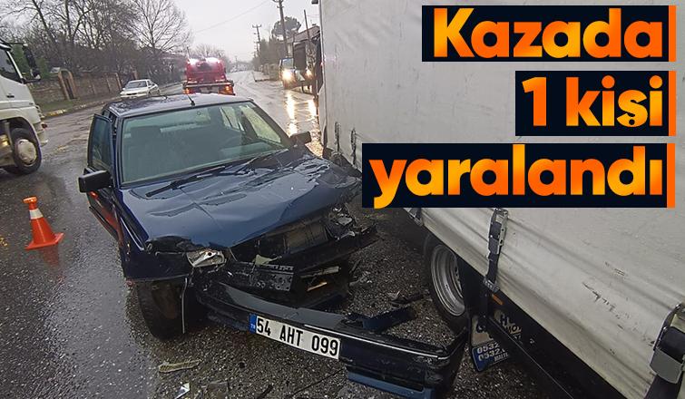Akyazı'da meydana gelen kazada sürücü yaralandı