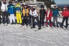 Başkan Dişli, SAÜlü gençlerle kayak yaptı