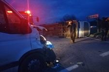 Servis minibüsleri çarpıştı: 2 yaralı