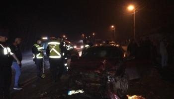 Akyazı'da otomobille kafa kafaya çarpıştı: 4 yaralı